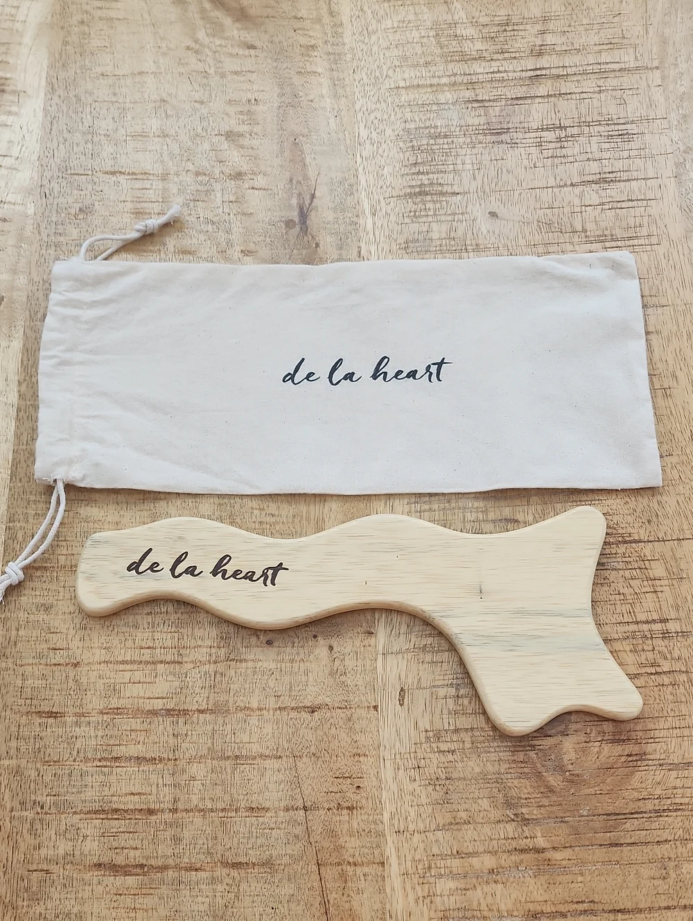DE LA HEART The Body Tool Wood Lymphatic Tool And The Body Dry Brush With Bags
